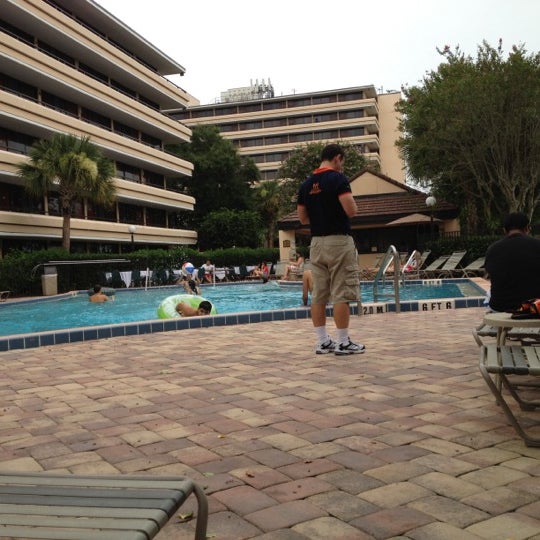 7/22/2012 tarihinde Leonardo J.ziyaretçi tarafından Rosen Inn at Pointe Orlando'de çekilen fotoğraf
