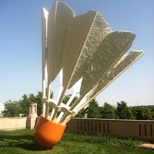 Photo taken at Nelson-Atkins Museum of Art by Mary J. on 5/14/2012