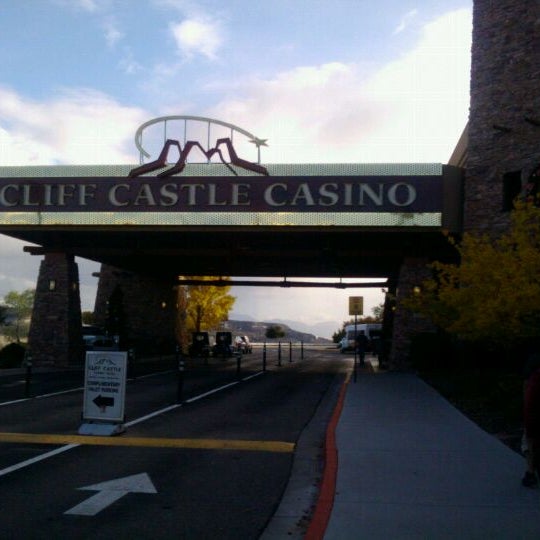 Foto tirada no(a) Cliff Castle Casino por Jojo B. em 11/21/2011