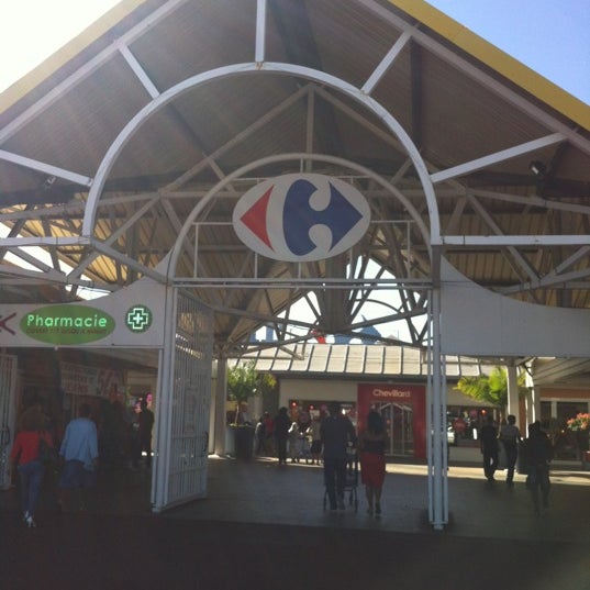 C.C Carrefour SainteClotilde, Saint Denis