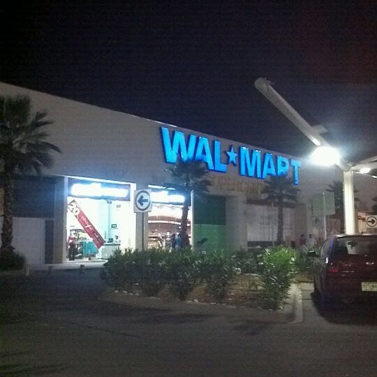 Walmart Plaza Los Atrios Cuautla, Morelos Walmart Plaza Los Atrios Cuautla, Morelos