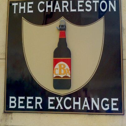 รูปภาพถ่ายที่ Charleston Beer Exchange โดย Brenden W. เมื่อ 10/4/2011