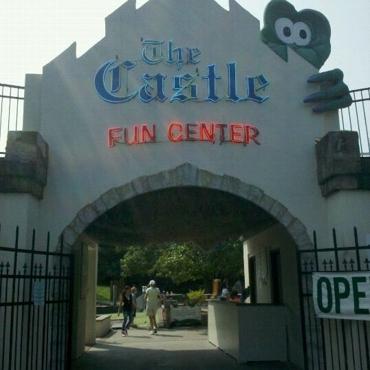 9/3/2011 tarihinde Joe R.ziyaretçi tarafından The Castle Fun Center'de çekilen fotoğraf