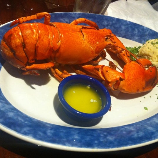 Снимок сделан в Red Lobster пользователем Fennie L. 5/24/2012