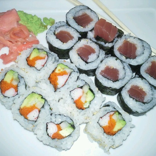 Photo taken at Mahi Mah&#39;s Seafood Restaurant by Alexandra M. on 7/2/2012