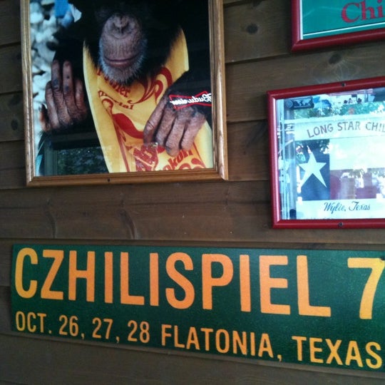 Photo taken at Chili&#39;s Grill &amp; Bar by Derek on 6/12/2011