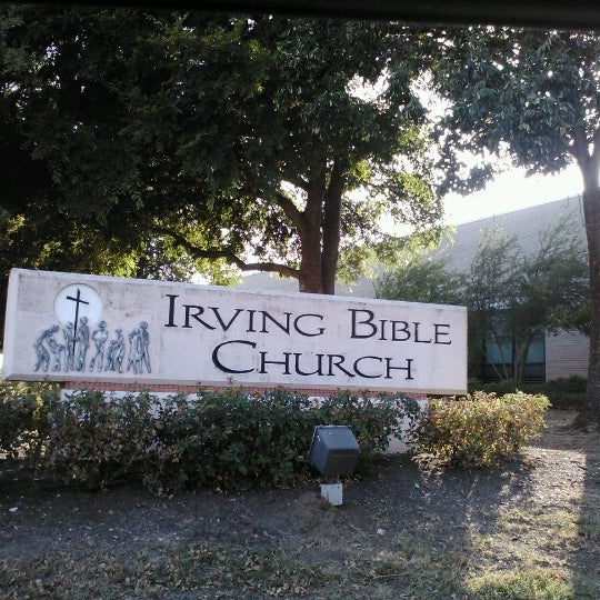 Foto tirada no(a) Irving Bible Church por Supote M. em 7/4/2012