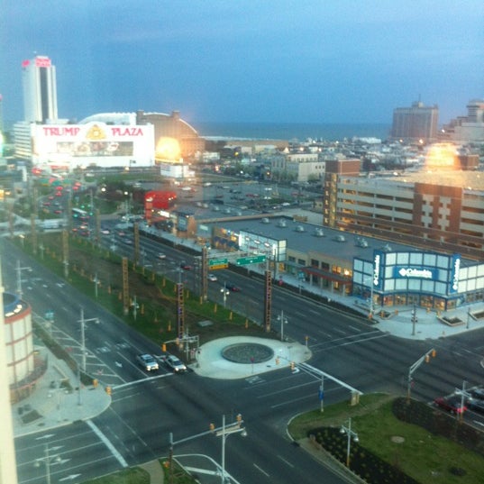 Das Foto wurde bei Sheraton Atlantic City Convention Center Hotel von Joseph O. am 3/30/2012 aufgenommen