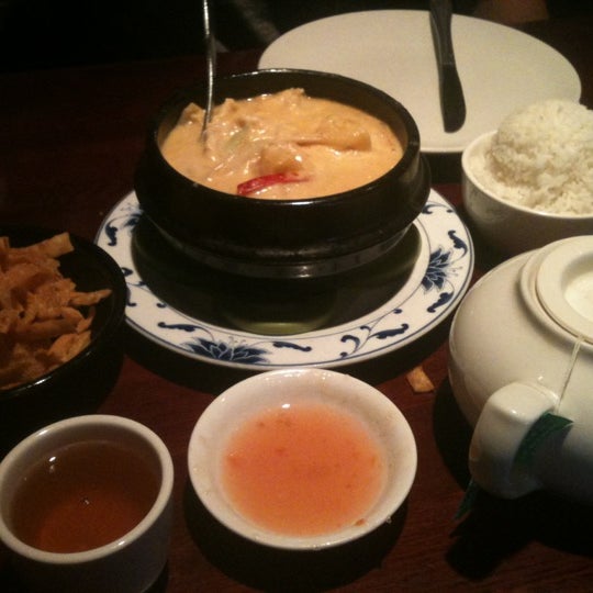 Photo taken at Leanh&#39;s Chinese Restaurant by Annelien W. on 5/10/2012