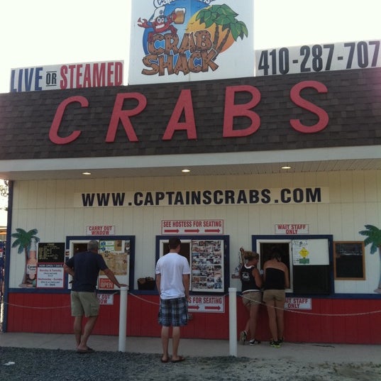Das Foto wurde bei Bay Crawlers Crab Shack von Karen S. am 6/2/2012 aufgenommen
