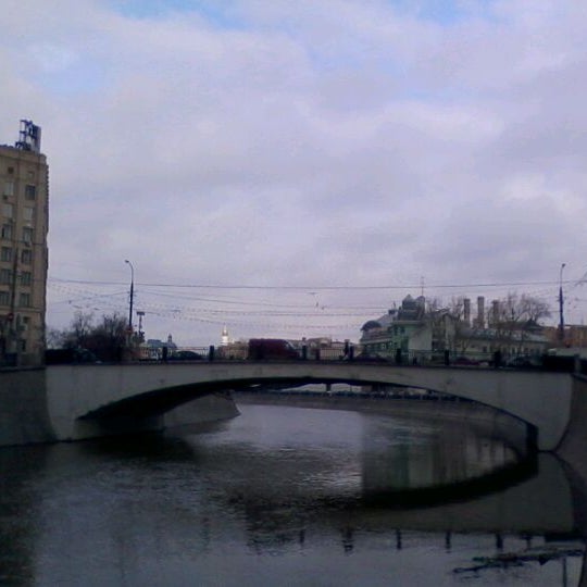 Комиссариатский мост москва