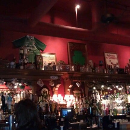 Foto tomada en Murphy&#39;s Irish Pub  por Zach L. el 7/30/2012