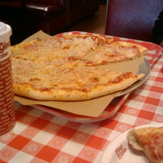 Papa Ginos Southside 1111c S Willow St
