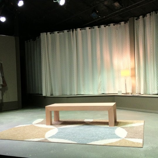 รูปภาพถ่ายที่ Diversionary Theatre โดย asianbama เมื่อ 3/4/2012