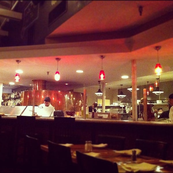 Foto tirada no(a) Rizzuto&#39;s Oyster Bar &amp; Restaurant por Alberto E. em 7/15/2012