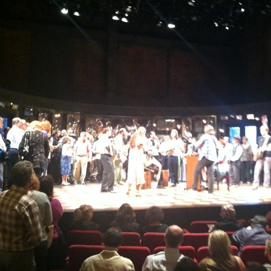 Foto diambil di Once the Musical oleh Elizabeth B. pada 9/8/2012