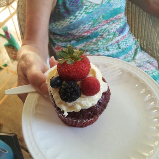 Photos at Bread Basket Cake Co. Bakery in Camarillo