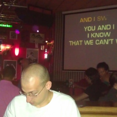 8/7/2012 tarihinde Екатерина Т.ziyaretçi tarafından Karaoke Bar'de çekilen fotoğraf