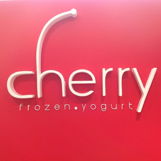 Снимок сделан в Cherry Frozen Yogurt пользователем Alan M. 6/6/2012