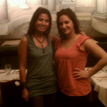 3/22/2012 tarihinde Gloria R.ziyaretçi tarafından Joey&#39;s Italian Restaurant'de çekilen fotoğraf