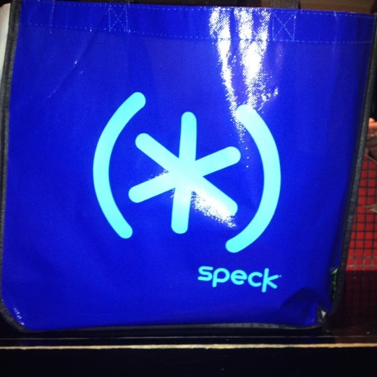 If you're here for the wwdc after party, find the Speck girls for a free iPhone 4/4s case! @speckproducts