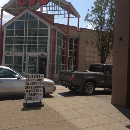 CVS pharmacy East Liberty'de Eczane