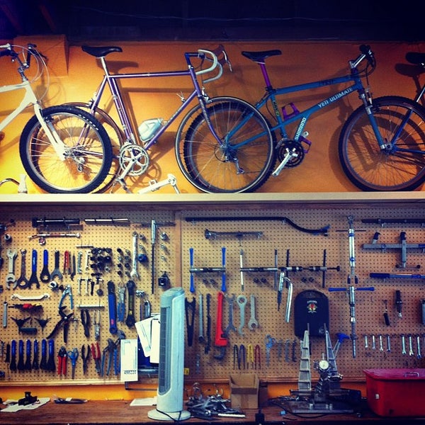 Photo taken at Velo Cult Bicycle Shop &amp; Bar by Shinya T. on 7/29/2012