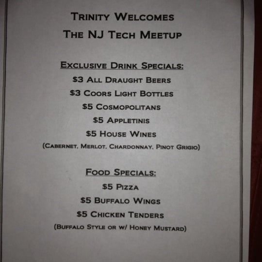 รูปภาพถ่ายที่ Trinity Restaurant Bar &amp; Lounge โดย Heather G. เมื่อ 8/22/2012
