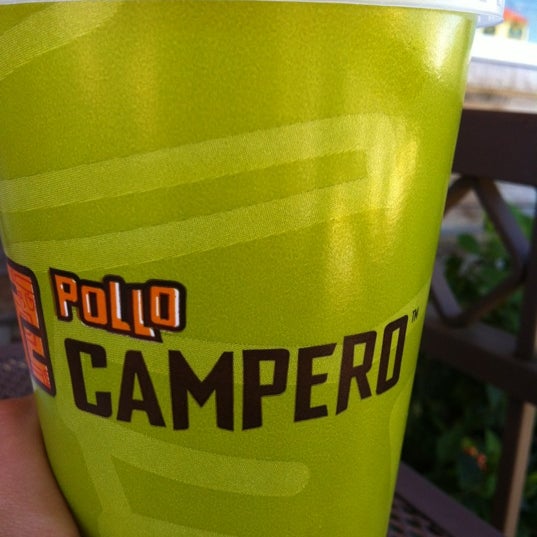 3/22/2012にPaola Milena S.がPollo Camperoで撮った写真