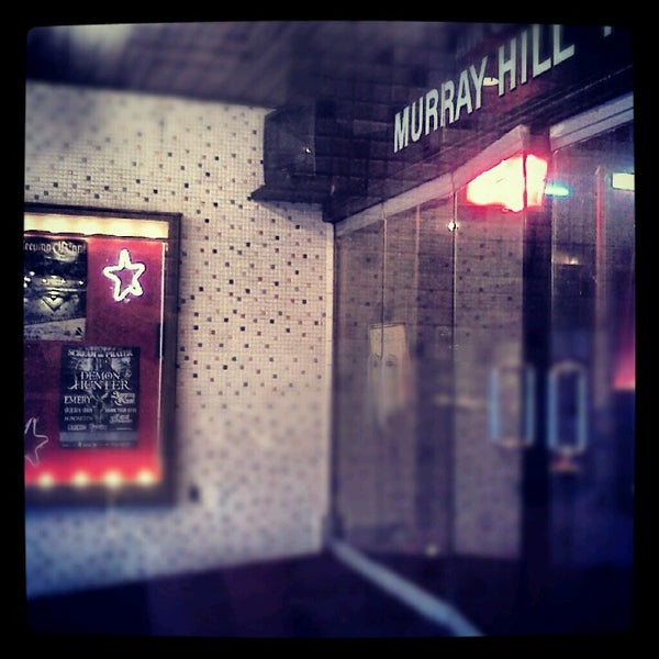 Foto diambil di Murray Hill Theatre oleh Hannah G. pada 6/23/2012