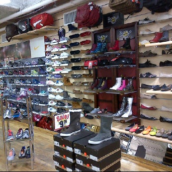 dr jay's shoe store