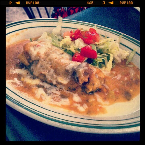 รูปภาพถ่ายที่ El Noa Noa Mexican Restaurant โดย Chandler S. เมื่อ 6/6/2012