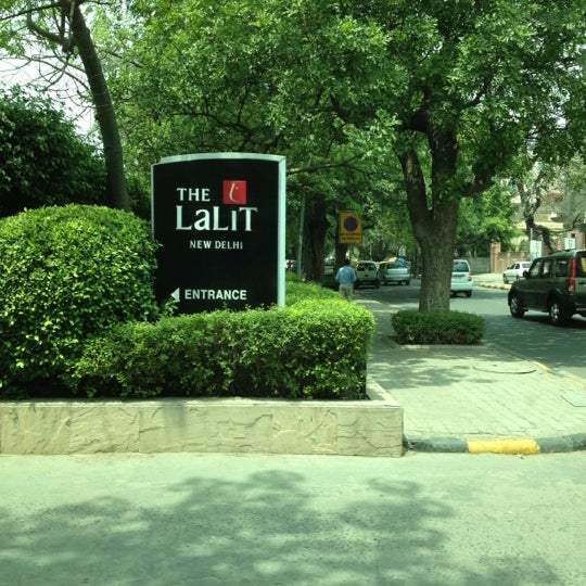Foto tirada no(a) The LaLiT New Delhi por Shogunf16 em 4/24/2012