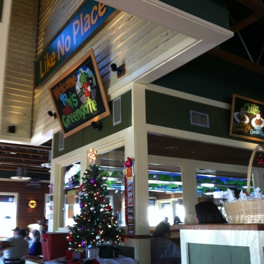 Photo taken at Chili&#39;s Grill &amp; Bar by IE on 12/26/2011