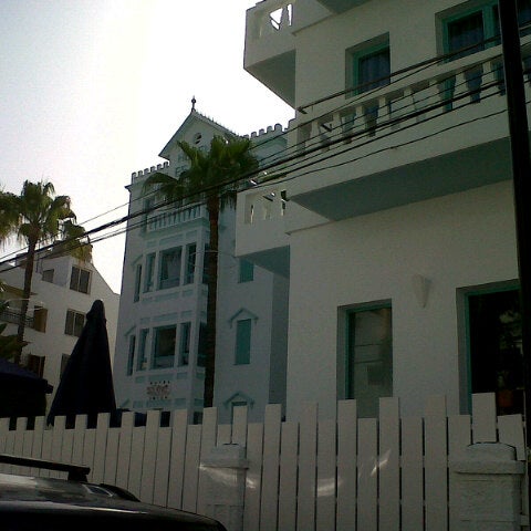 6/27/2012 tarihinde Principe D.ziyaretçi tarafından Hotel Es Vivé'de çekilen fotoğraf
