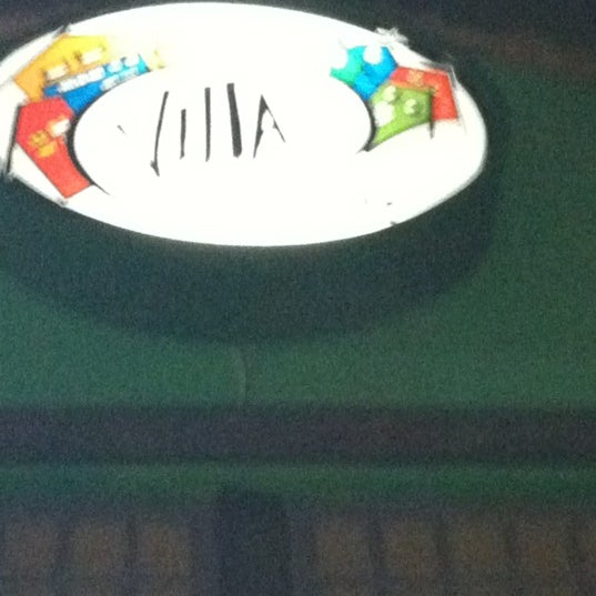 Photo taken at Villa Pizza Bar by Fernando P. on 6/11/2012
