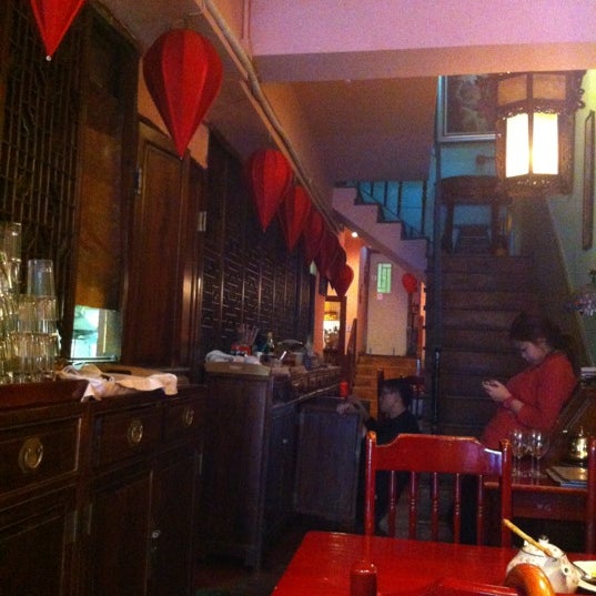 Photo taken at Manchu China Restaurant by Marina H. on 8/30/2012
