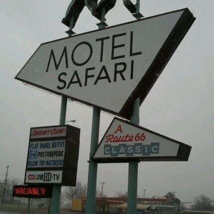 Foto tomada en Motel Safari  por Joe B. el 12/19/2011