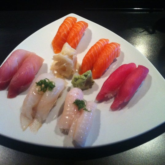 10/23/2011にKt C.がTenno Sushiで撮った写真
