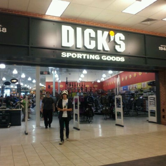 DICK'S Sporting Goods Tienda de artículos deportivos