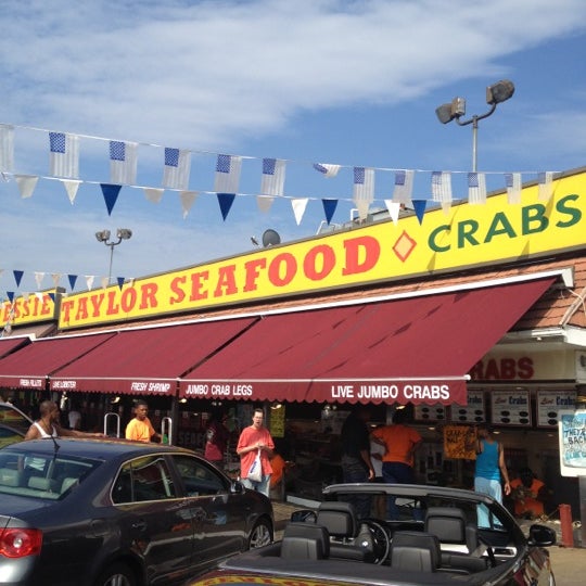 Photo taken at Jessie Taylor Seafood by William l. on 8/11/2012