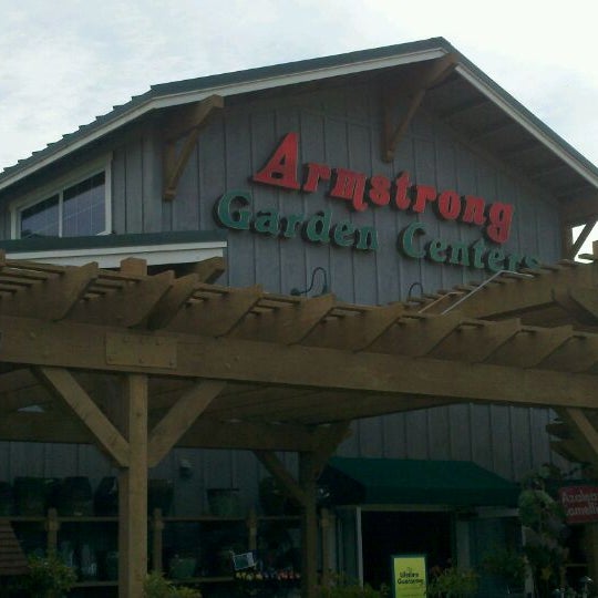 Photo taken at Armstrong Garden Centers by Comic-Con G. on 11/11/2011