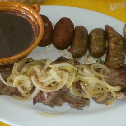 6/14/2012 tarihinde Daniel B.ziyaretçi tarafından La Calle Restaurante'de çekilen fotoğraf