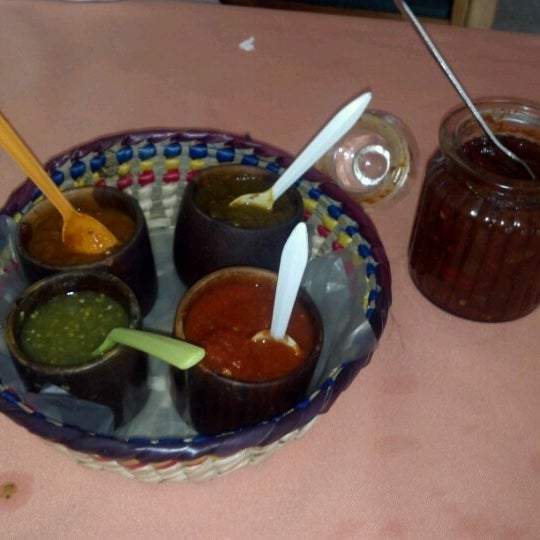 Photo prise au Totopos Restaurante Mexicano par Fabricio M. le7/24/2012