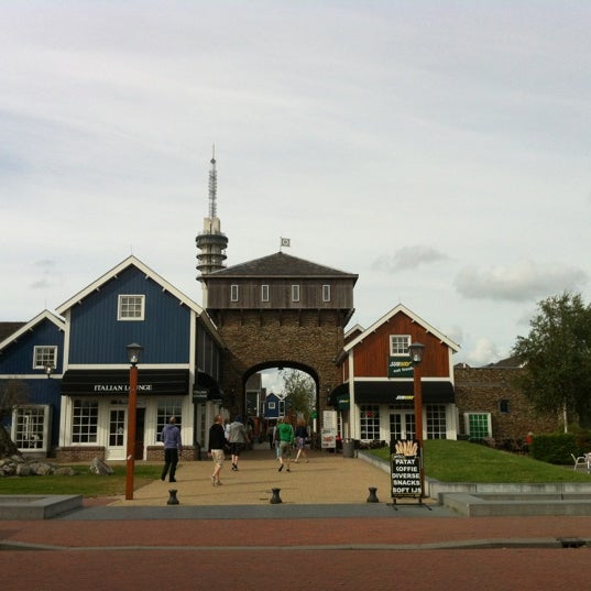 Photos at Batavia Stad Fashion Outlet - Outlet Mall