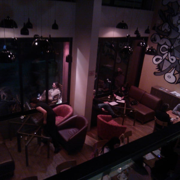Das Foto wurde bei Urbe Café Bar von Luana W. am 5/17/2012 aufgenommen