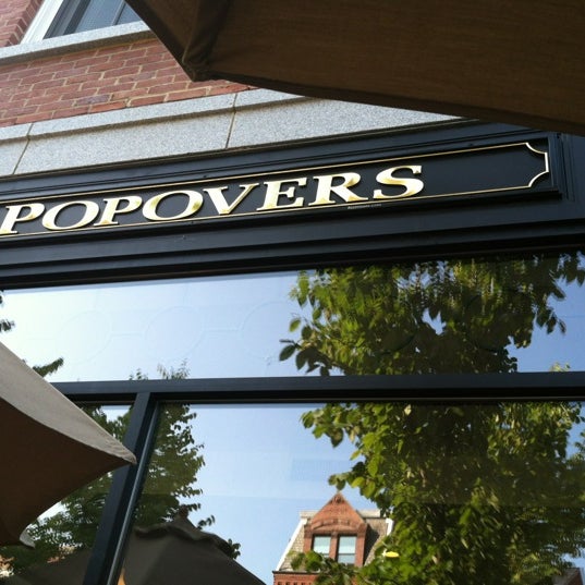 รูปภาพถ่ายที่ Popovers on the Square โดย Davin H. เมื่อ 8/3/2012