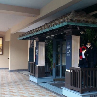 Hollister hotsell ala moana