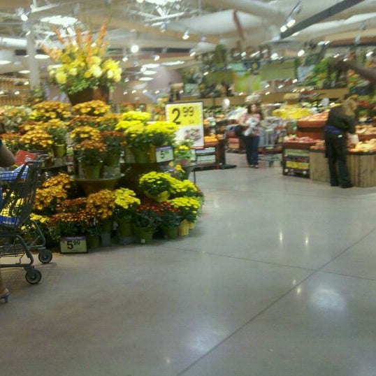 Fry's Marketplace Grocery Store in Foothills