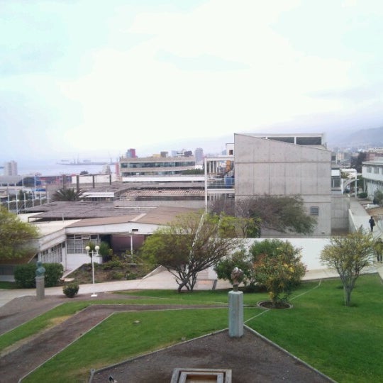 Das Foto wurde bei Universidad Católica del Norte von Juan M. am 8/29/2012 aufgenommen